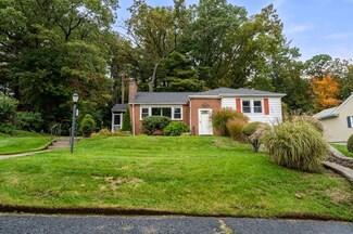 17 Claridge Dr, Worcester, MA 01602
