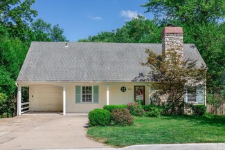 5337 Mission Rd, Fairway, KS 66205