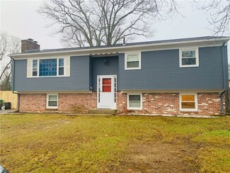78 Marshall Ave, Warwick, RI 02886