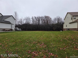 26597 Primary Dr, Southfield, MI 48034