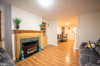 913 W Lombard St, Baltimore, MD 21223