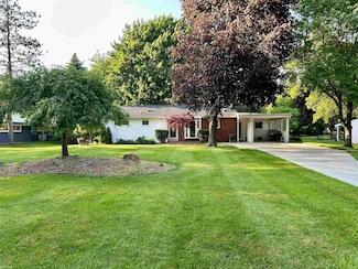 2840 Country Club Dr, Port Huron, MI 48060