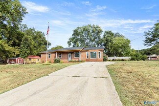 299 Pinhook Rd, Moulton, AL 35650