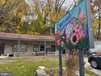 233 Scottdale Rd, Lansdowne, PA 19050