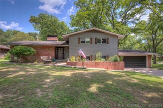 826 Whippoorwill Ct, Bartlesville, OK 74006