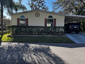 38018 Woodside Ln, Zephyrhills, FL 33542