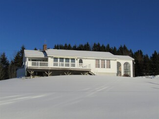 103 Old Country Ln, Pittsburg, NH 03592