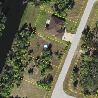 553 Pembroke Dr, Port Charlotte, FL 33954