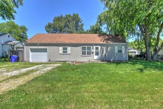1566 W Division St, Decatur, IL 62526
