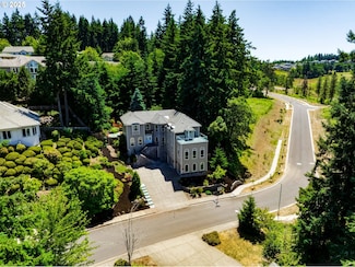 3169 Tanner Park Dr, Eugene, OR 97405