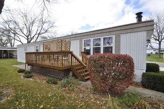 3279 N Palmieri Cir, Park City, IL 60085
