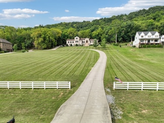 7433 Magnolia Valley Dr, Eagleville, TN 37060