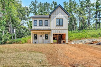 300 Anderson St, Rocky Mount, VA 24151