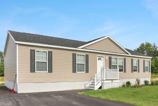 16 Margarets Way, Ossipee, NH 03864