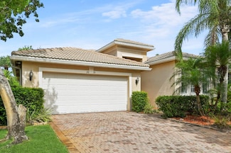 2035 Grey Falcon Cir SW, Vero Beach, FL 32962