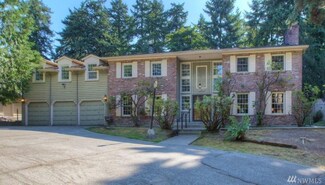 10710 Country Club Ln S, Seattle, WA 98168