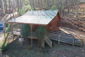 313 Current Loop, Hillsville, VA 24343