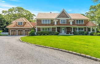 1 Simon Ct, Quogue, NY 11959