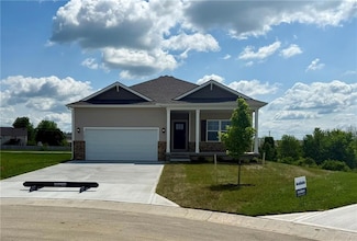 21804 Vinci Cir, Peculiar, MO 64078