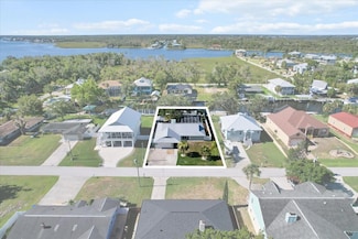 1860 NW 16th St, Crystal River, FL 34428