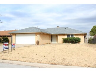 7007 NW Baldwin Ave, Lawton, OK 73505