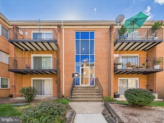 3404 25th St S Unit 34, Arlington, VA 22206
