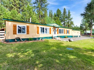 191 Bear Wallow Rd, Cascade, ID 83611
