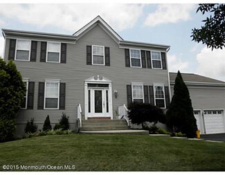 3 Village Rd, Kendall Park, NJ 08824