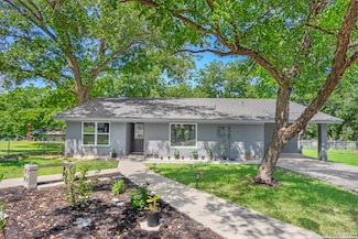 326 Riverview Rd, Mc Queeney, TX 78123