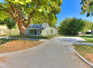 808 W Idaho Ave, Chickasha, OK 73018