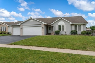 282 Oak St, Poplar Grove, IL 61065