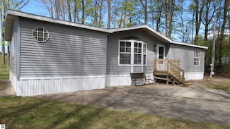 120 Lorna Ln, Roscommon, MI 48653