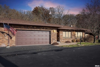 5311 38th Ave Unit 10, Moline, IL 61265