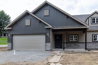 3002 Sheffield Ln, Saint Joseph, MO 64506