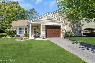 39 Canterbury Dr, Forked River, NJ 08731