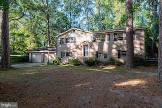 8233 Robin Hood Dr, Salisbury, MD 21804