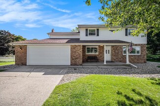 2230 Ribourde Dr, South Bend, IN 46628
