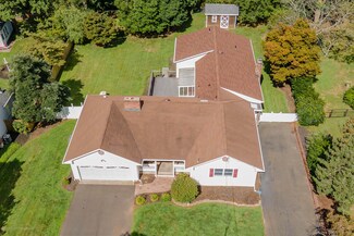 15 Swan Ave, Rumson, NJ 07760