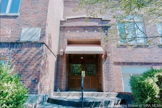 2900 Middle Rd Unit 13, Jeffersonville, IN 47130