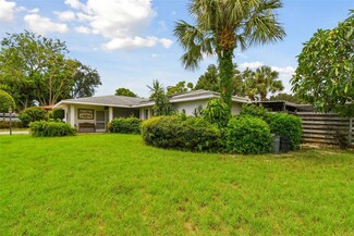 5104 1st Avenue Dr NW, Bradenton, FL 34209