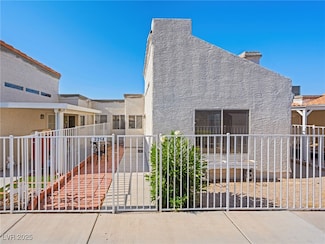 2214 Pebble Creek Ln, Laughlin, NV 89029