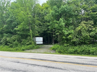 5264 Middle Rd, Conneaut, OH 44030