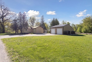 2934 W Bass Creek Rd, Beloit, WI 53511