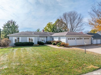 4807 Torrey Pines Ct, Davenport, IA 52807