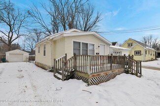 810 Mahlon St, Lansing, MI 48906