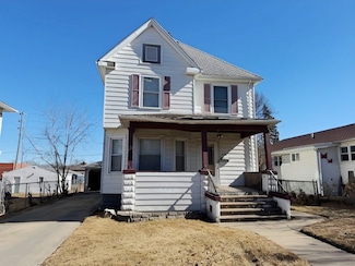 609 Baltimore St, Waterloo, IA 50702