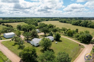 1476 100th St, Eureka, KS 67045