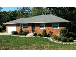 6611 Highland Dr, Independence, OH 44131