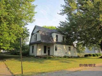 208 N Washington St, Colfax, IN 46035
