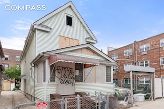 40-19 59th St, Flushing, NY 11377